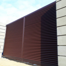 Забор жалюзи Твинго, шаг 55 мм, структурный матовый двусторонний полиэстер, RAL 8017 Шоколад