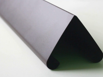 Ламель еврожалюзи Твинго MAX, шаг 70 мм, двустороннее полимерное матовое покрытие, RAL 8019 Темный шоколад